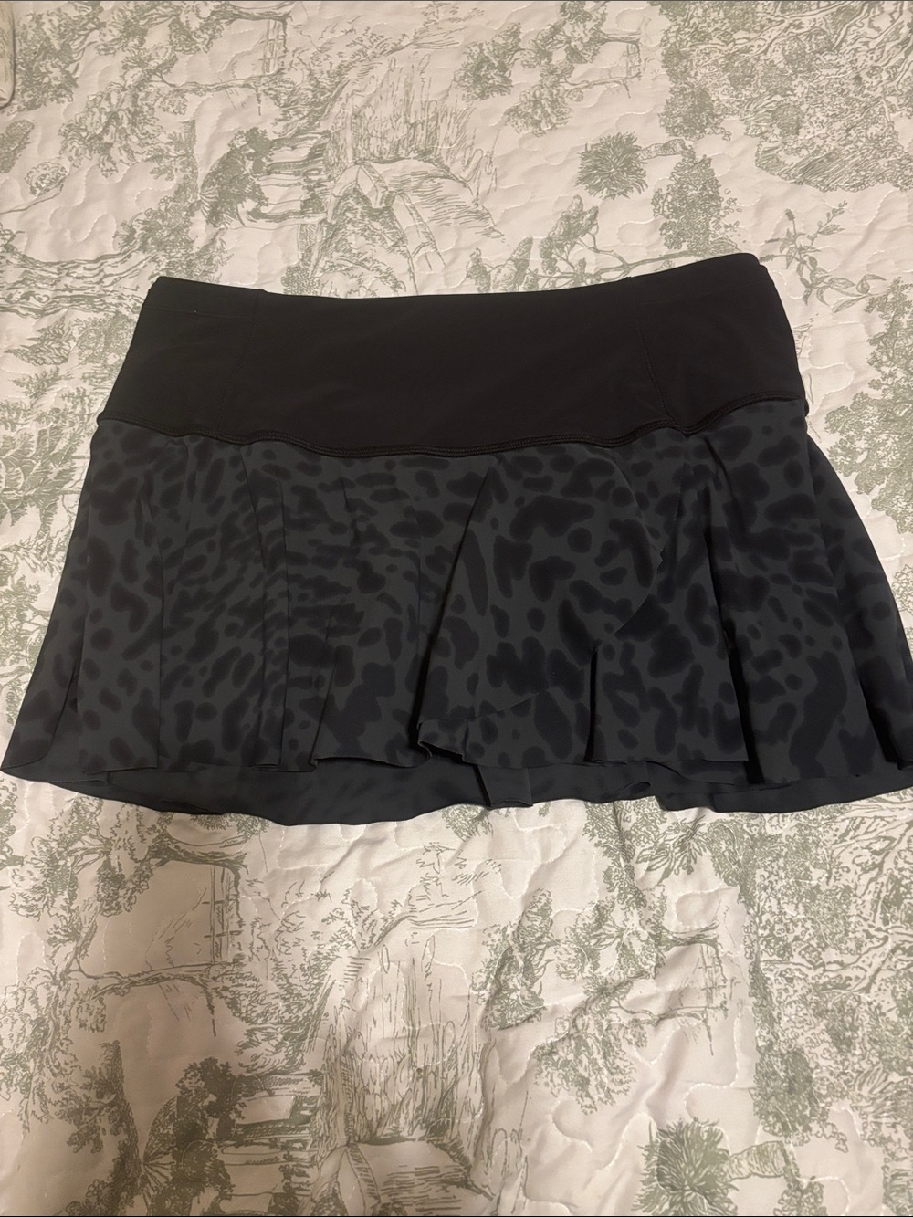 vintage Lululemon Hit Your Stride Skirt, animal swirl black deep coal, size 8 - Picture 8 of 15